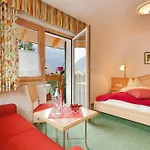 Litz Apartment 4*
